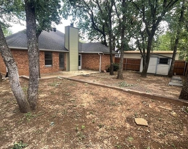 313 Joshua Street - Photo Thumbnail 14