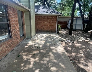 313 Joshua Street - Photo Thumbnail 17