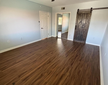 10330 W Thunderbird Boulevard - Photo Thumbnail 8