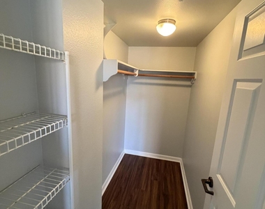 10330 W Thunderbird Boulevard - Photo Thumbnail 6