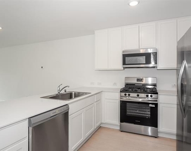 1419 Merlin Bluff Street - Photo Thumbnail 8