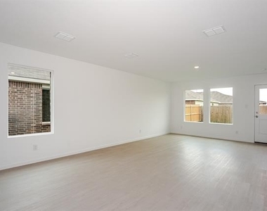 1419 Merlin Bluff Street - Photo Thumbnail 5
