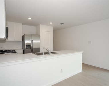 1419 Merlin Bluff Street - Photo Thumbnail 9