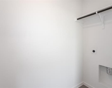1419 Merlin Bluff Street - Photo Thumbnail 19