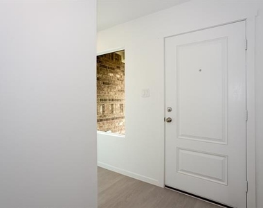 1419 Merlin Bluff Street - Photo Thumbnail 15