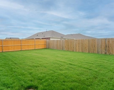 1419 Merlin Bluff Street - Photo Thumbnail 23