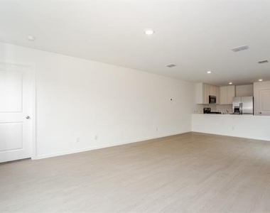 1419 Merlin Bluff Street - Photo Thumbnail 4