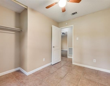 7204 Shadow Bend Drive - Photo Thumbnail 19