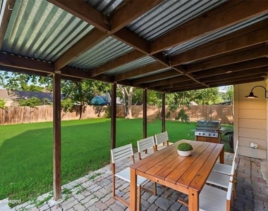 7204 Shadow Bend Drive - Photo Thumbnail 1