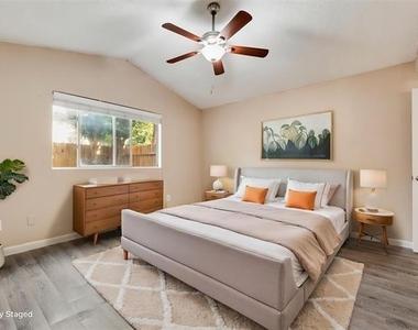 7204 Shadow Bend Drive - Photo Thumbnail 4