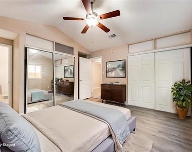 7204 Shadow Bend Drive - Photo Thumbnail 6