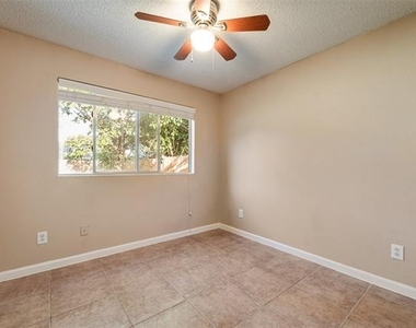 7204 Shadow Bend Drive - Photo Thumbnail 18