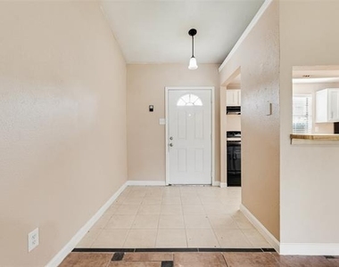 7204 Shadow Bend Drive - Photo Thumbnail 26