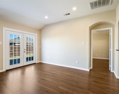 14536 Crystal Lake Drive - Photo Thumbnail 7