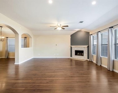 14536 Crystal Lake Drive - Photo Thumbnail 6