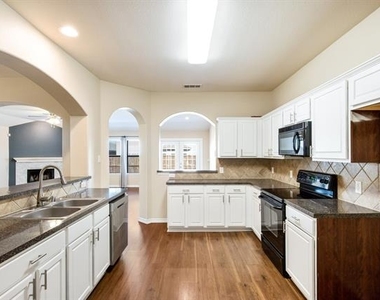 14536 Crystal Lake Drive - Photo Thumbnail 9