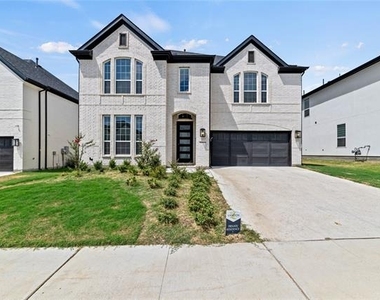 10609 Grayhead Drive - Photo Thumbnail 3