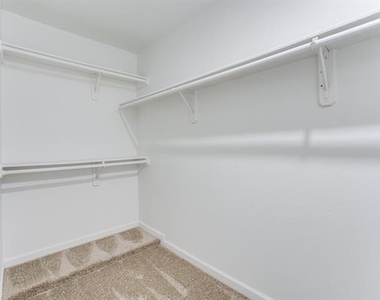 333 Banyan Drive - Photo Thumbnail 14