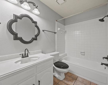 2329 Penrose Drive - Photo Thumbnail 19