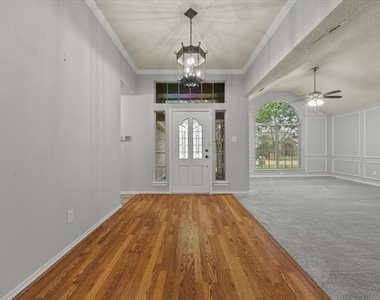 2329 Penrose Drive - Photo Thumbnail 3