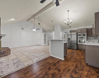 2329 Penrose Drive - Photo Thumbnail 11