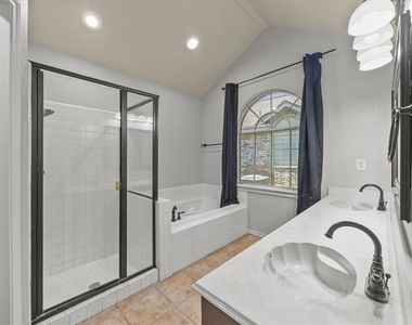 2329 Penrose Drive - Photo Thumbnail 15