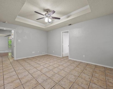 2329 Penrose Drive - Photo Thumbnail 14
