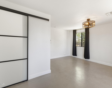 934a W Parkway Boulevard - Photo Thumbnail 14