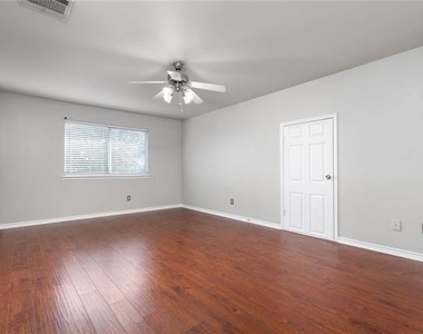 15507 Appaloosa Drive - Photo Thumbnail 16