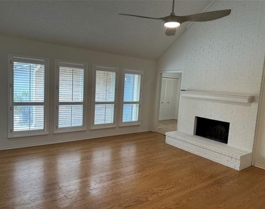730 Blue Oak Drive - Photo Thumbnail 5