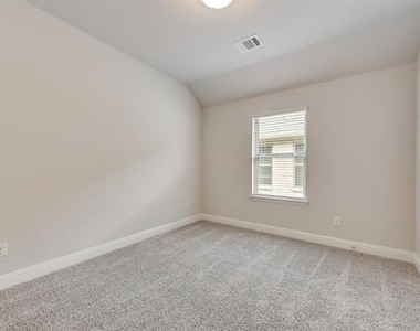 3504 Lillian Court - Photo Thumbnail 7