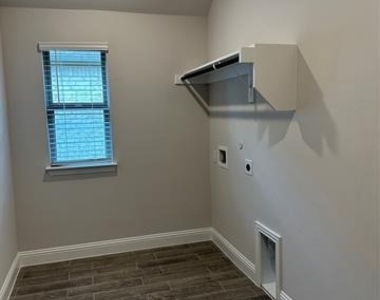 3504 Lillian Court - Photo Thumbnail 20