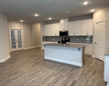 3504 Lillian Court - Photo Thumbnail 18