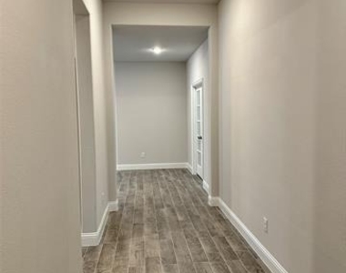 3504 Lillian Court - Photo Thumbnail 16