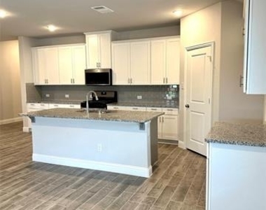 3504 Lillian Court - Photo Thumbnail 28