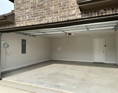 3504 Lillian Court - Photo Thumbnail 27