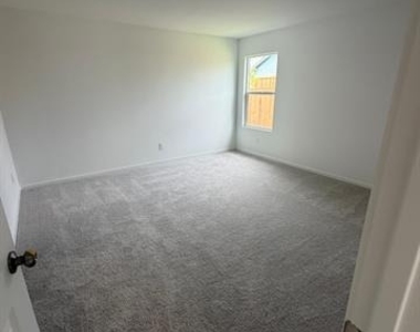 3117 Campeiro Avenue - Photo Thumbnail 2