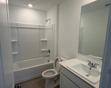 3117 Campeiro Avenue - Photo Thumbnail 10