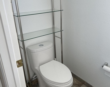 25236 N 41st Avenue - Photo Thumbnail 12