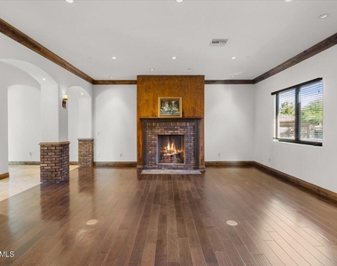 10965 E Southwind Lane - Photo Thumbnail 8