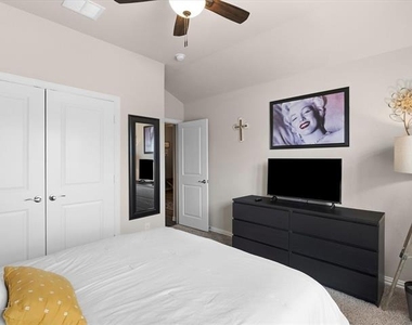1512 Berry Ridge Trail - Photo Thumbnail 19