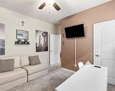 1512 Berry Ridge Trail - Photo Thumbnail 5