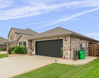 1512 Berry Ridge Trail - Photo Thumbnail 1
