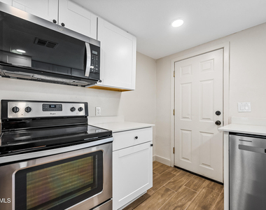 750 W 1st Place - Photo Thumbnail 7