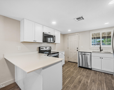 750 W 1st Place - Photo Thumbnail 6