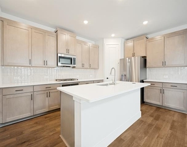 7342 Farley Street - Photo Thumbnail 7