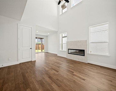 7342 Farley Street - Photo Thumbnail 3