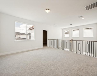 7342 Farley Street - Photo Thumbnail 9