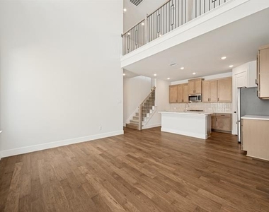 7342 Farley Street - Photo Thumbnail 4