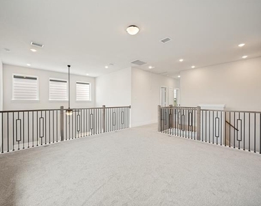 7342 Farley Street - Photo Thumbnail 10